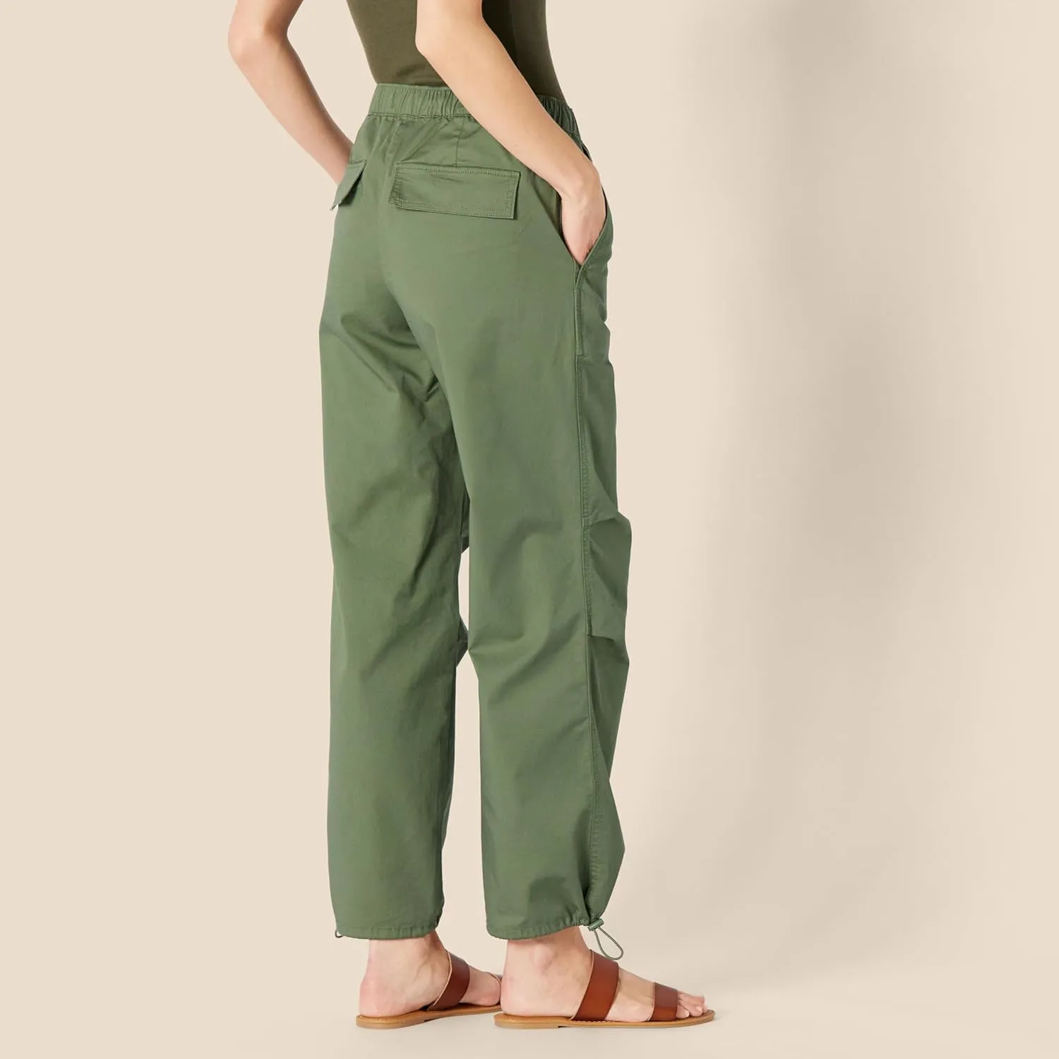 Amazon Essentials Women's Mid-Rise Baggy Loose-Fit Wide-Leg Parachute Pants