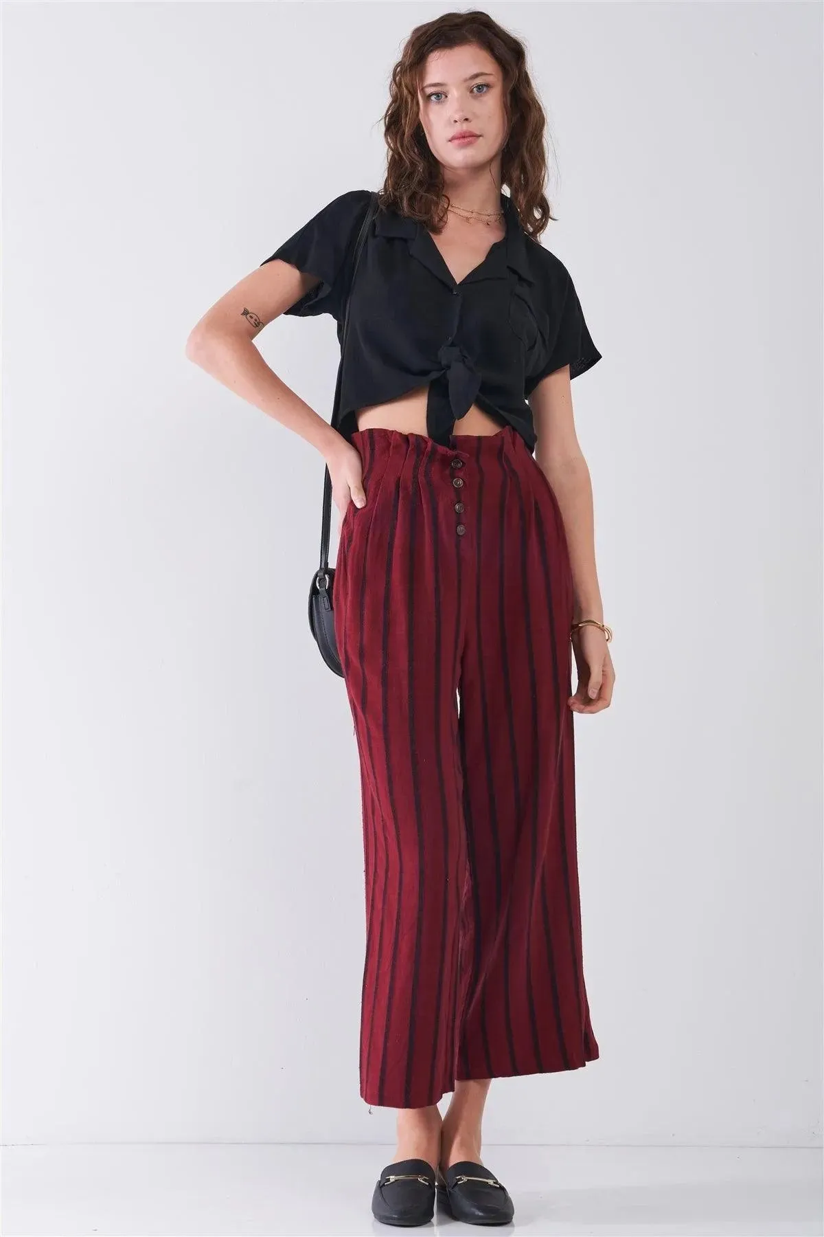 Black Collared Short Sleeve Self-Tie Front Cropped Top /3-2-1