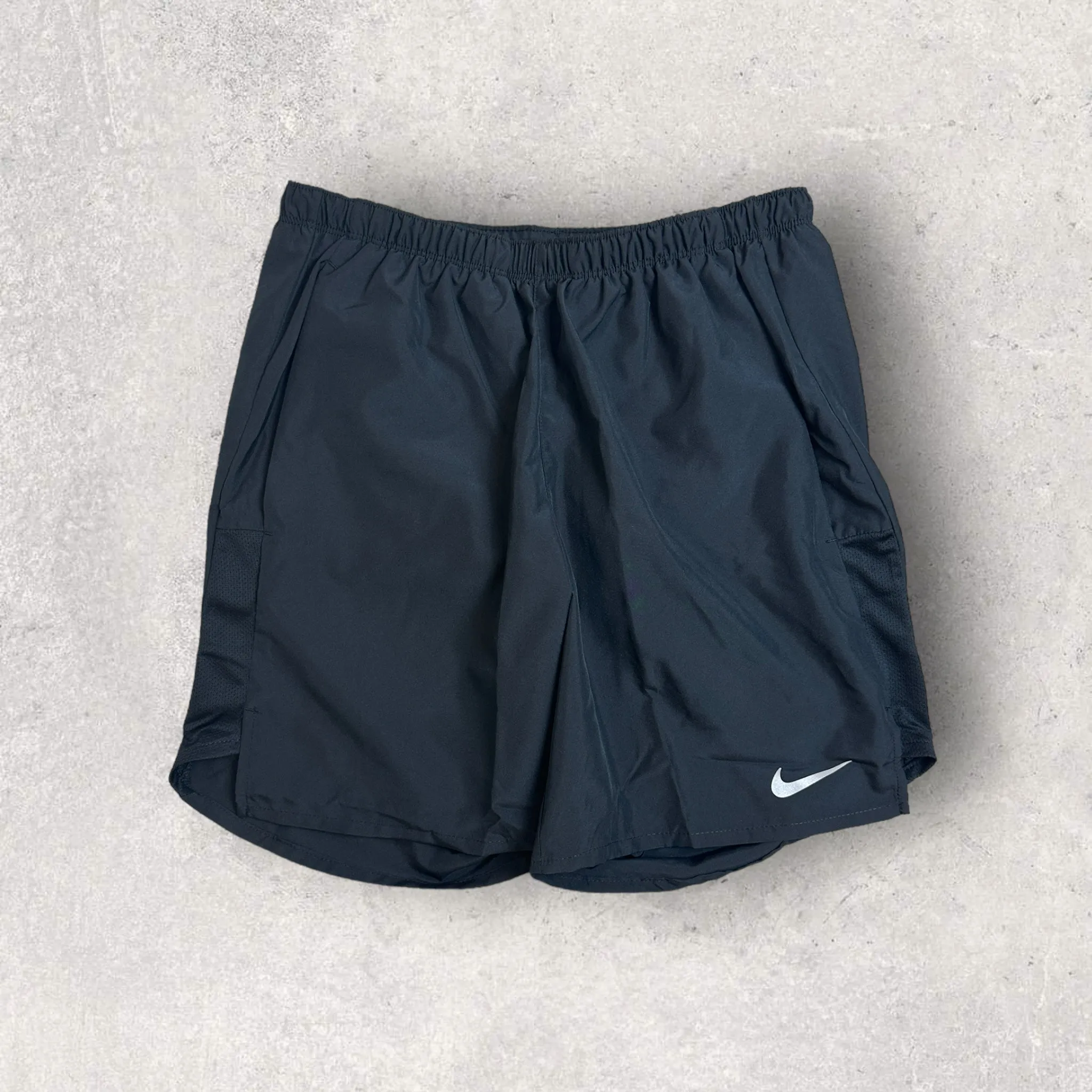 NIKE RUNNING 1/4 ZIP / SHORT SET - BLACK