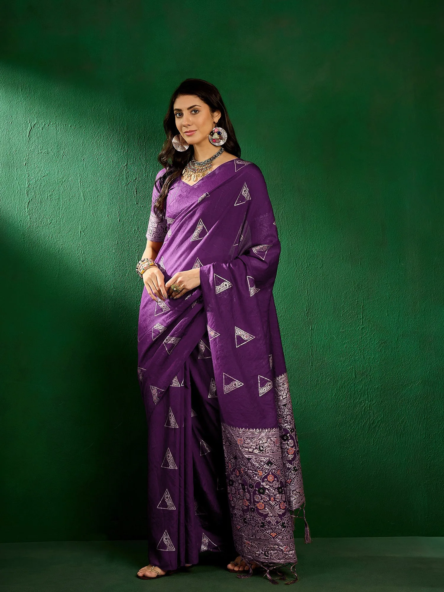 Women Party Wear Dola Cotton Saree With Un Stitched Blouse