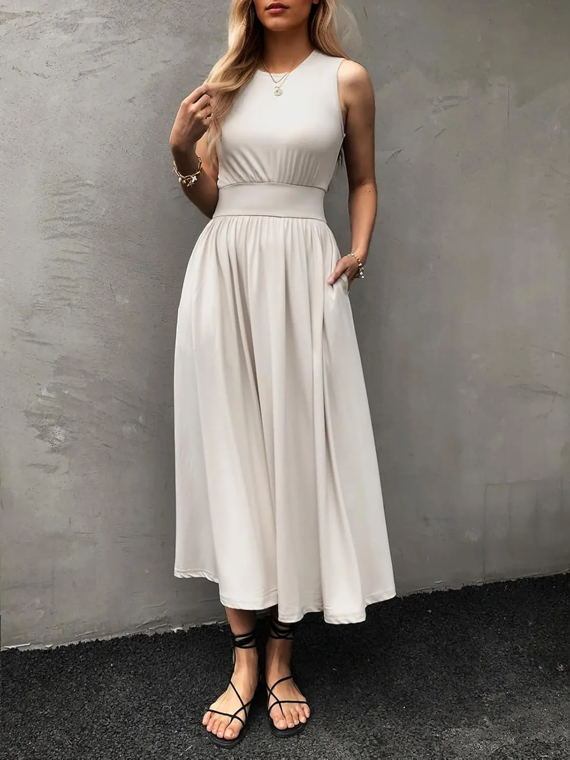 Women's Sleeveless Summer Maxi Dress Crewneck Casual Swing Pleated Long Dresses with Pockets